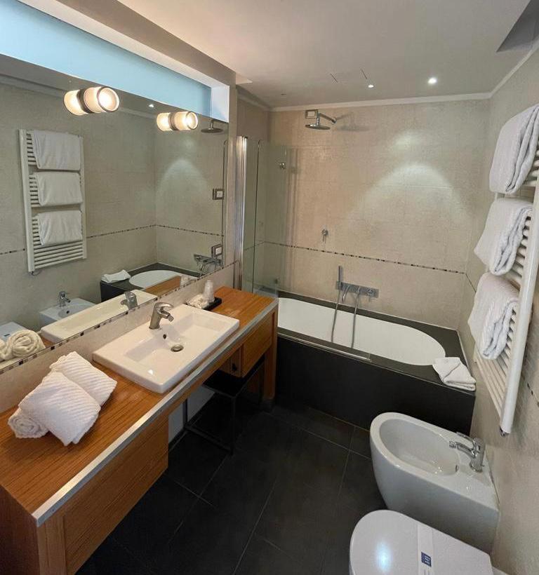 Ih Hotels Milano Centrale Guest House Εξωτερικό φωτογραφία